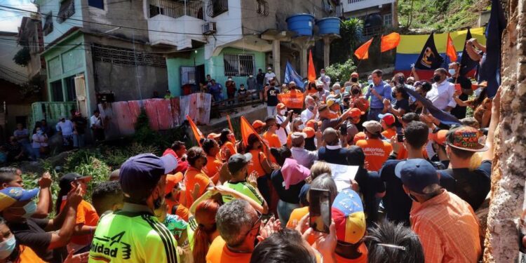 Pdte. (E) Juan Guaidó La Guaira, Encuentros municipales. Foto @Presidencia_VE