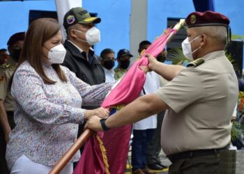 Carmen Meléndez, y el nuvo Dirección General de la Policía de Caracas, Coronel Franklin Meléndez. Foto de archivo.