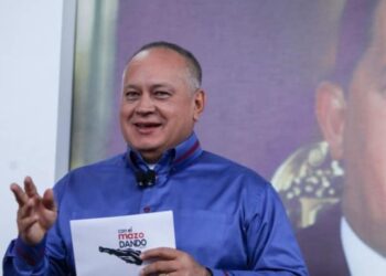 Diosdado Cabello. Foto Con el Mazo