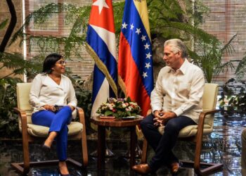 Delcy Rodríguez y Miguel Díaz-Canel. Foto @DiazCanelB