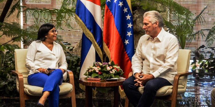 Delcy Rodríguez y Miguel Díaz-Canel. Foto @DiazCanelB