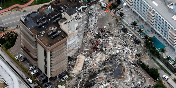 Edificio derrumbado, Miami. Foto agencias.