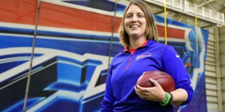 Mujeres entrenadoreas NFL. Foto de archivo.