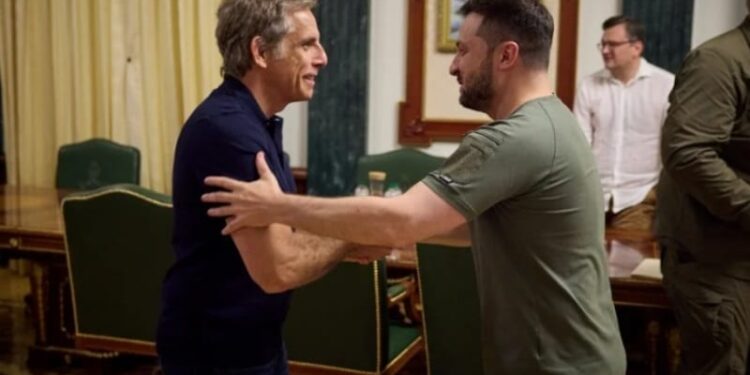 Ben Stiller y el presidente de Ucrania Volodomyr Zelensky. Foto agencias.