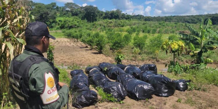 FANB. 2 campamentos TANCOL. Anzoátegui. Foto @dhernandezlarez