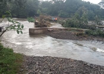 El puente tipo badén aldea Belén, Santo Domingo Suchitepéquez, Suchitepéquez. Foto @ConredGuatemala