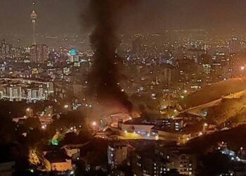 Incendio en la cárcel de Evin de Teherán, Irán. Foto @adn40