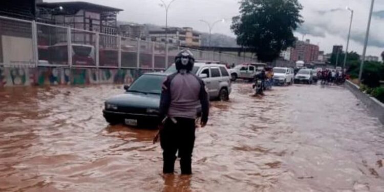 Lluvias, Caracas. Foto Twitter.