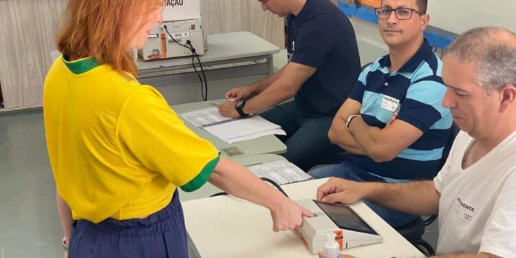 Votación presidencial Brasil. Foto @SivoriteleSUR