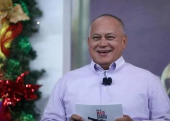 Diosdado Cabello. Foto Con el mazo.