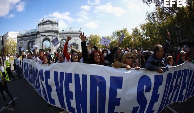 Madrid, España. Marcha por la salud pública. Foto EFE.
