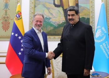 Nicolás Maduro y el Director General del Programa Mundial de Alimentos de las Naciones Unidas, David Muldrow Beasley. Foto @PresidencialVen