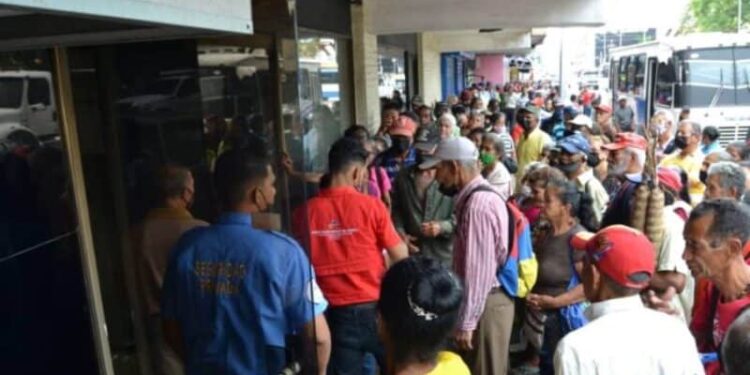 Pensionados de Monagas. Foto Radio Fe y Alegría, Carlos Rondón.