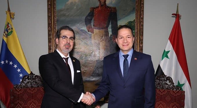 Canciller de Maduro, Carlos Faria y el Embajador de la República Árabe Siria, Kenan Zaher Al Deen. Foto @Fariacrt