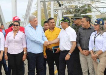 Puente Internacional José Antonio Páez, Apure, Foto @eduardopiate2