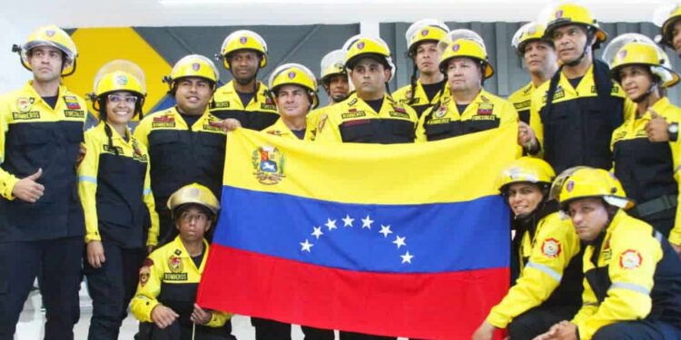 Brigadistas, combate de incencios.. Foto @MinecOficial