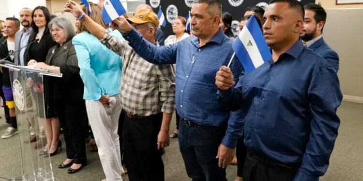 Expatriados por el régimen de Nicaragua pidieron el rechazo mundial de Daniel Ortega por crímenes de lesa humanidad. (AP)