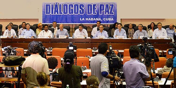 Colombia diálogos de paz. Foto de archivo.