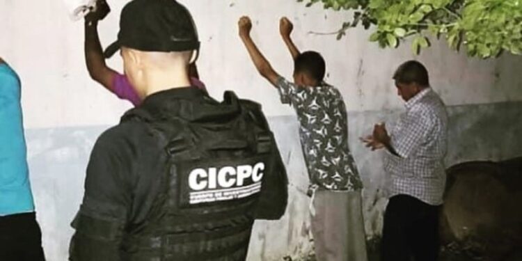 Guárico, extorcionadores detenidos. Foto @douglasricovzla