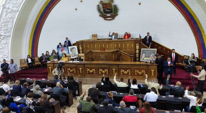 Asamblea chavista. Foto @Asamblea_Ven