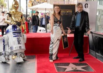 El legado de Carrie Fisher, reconocido con una estrella póstuma en Hollywood. Foro agencias.