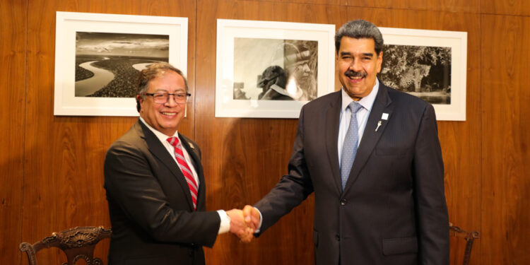 Gustavo Petro, presidente de Colombia y Nicolás Maduro. Foto @PresidencialVen