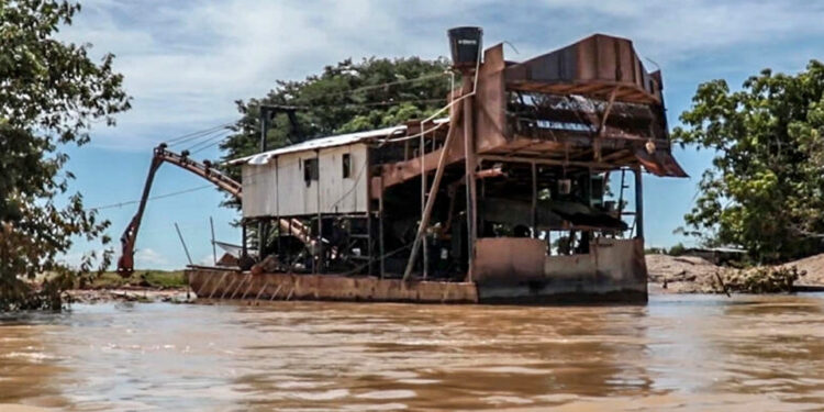 Minería ilegal al noreste de Colombia. Foto agencias.