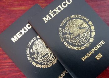 Pasaporte México. Foto de archivo.