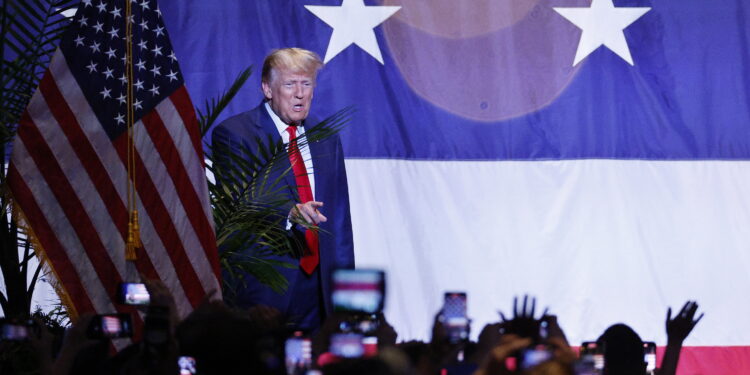 Columbus (United States), 10/06/2023.- Former US President and Republican presidential candidate Donald Trump arrives to speak at the Georgia GOP State Convention at the Columbus Convention and Trade Center in Columbus, Georgia, USA, 10 June 2023. Trump has been indicted by a Federal grand jury for 37 felony counts related to the retention and return of classified documents. (Estados Unidos) EFE/EPA/ERIK S. LESSER