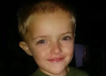 Grayson Boggs, de 6 años, murió tras caerle un rayo cuando volvía a casa del colegio con su padre. (GoFundMe)