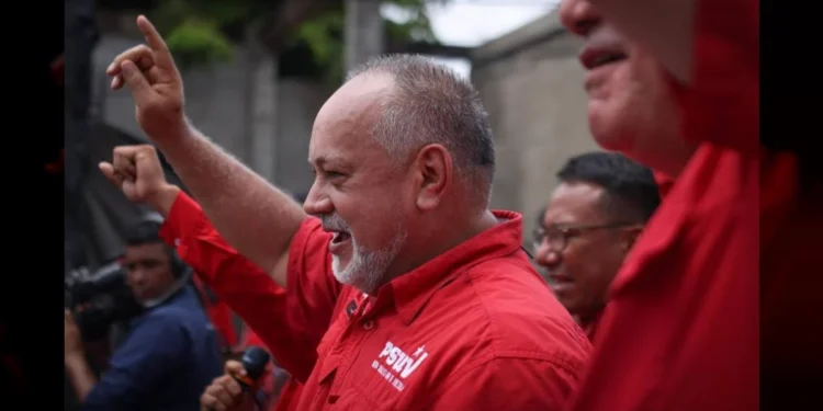 Diosdado Cabello. Apure. Foto Con el Mazo