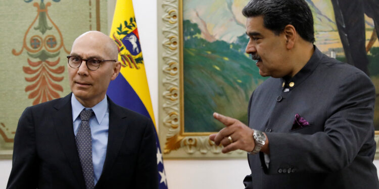 Venezuela's President Nicolas Maduro and United Nations High Commissioner for Human Rights Volker Turk meet at Miraflores Palace, in Caracas, Venezuela January 27, 2023. REUTERS/Leonardo Fernandez Viloria