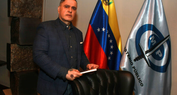 Tarek William Saab, abogado, poeta y Fiscal General de la Republica Bolivariana de Venezuela.  Fotografia: Oswer Diaz Mireles. Fecha:15072022.
Periodista: Eligio Rojas.  .