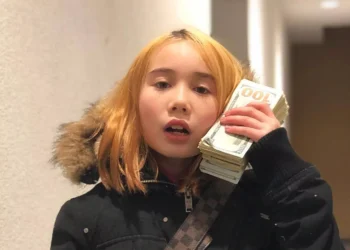 Así se tomaba fotos Lil Tay. Siempre se viralizaban sus imágenes o videosIG Lil Tay