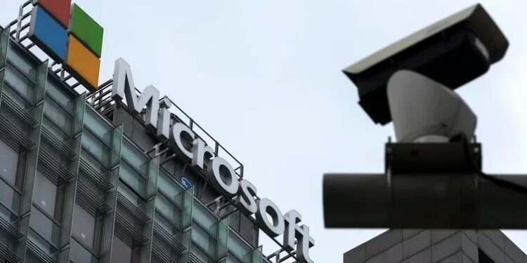 Investigadores de Microsoft descubrieron un nuevo ciberataque de China (AP Photo/Andy Wong)