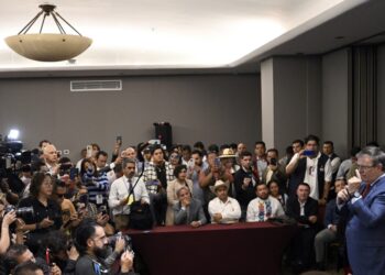 Former Mexican Foreign Minister and presidential pre-candidate for the Morena party, Marcelo Ebrard, delivers a statement before an event where the ruling party will announce its candidate for next year's election in Mexico City on September 6, 2023. Former Mexican Foreign Minister Marcelo Ebrard called on Wednesday for a repeat of the poll carried out by the ruling party to choose its presidential candidate, reporting several "significant irregularities". (Photo by ALFREDO ESTRELLA / AFP)