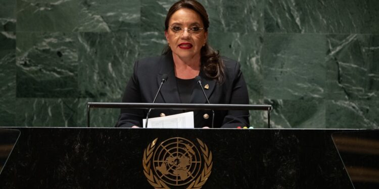 New York (United States), 20/09/2023.- President of Honduras Iris Xiomara Castro Sarmiento speaks during the 78th session of the United Nations General Assembly at United Nations Headquarters in New York, New York, USA, 20 September 2023. (Nueva York) EFE/EPA/ADAM GRAY