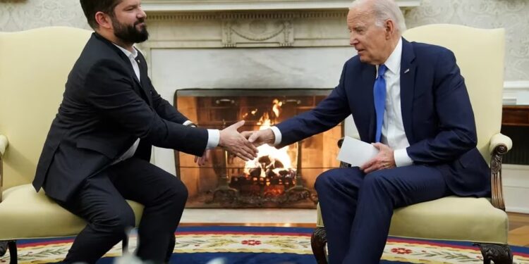 Biden y Boric discutieron sobre el conflicto en Medio Oriente (REUTERSKevin Lamarque)
