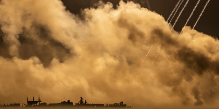 This picture taken from the Israeli side of the border with the Gaza Strip on November 2, 2023, shows Israeli bombardment in the Gaza Strip, amid ongoing battles between Israel and the Palestinian Hamas movement. (Photo by FADEL SENNA / AFP)