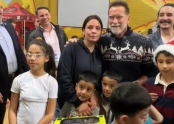 Arnold Schwarzenegger se ha dedicado por años a retribuir a la comunidad lo que le dieron durante sus primeros años como inmigrante } (Créditos: TikTok/Arnold Schwarzenegger)