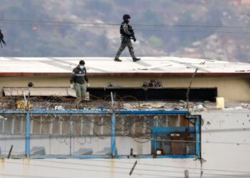 La crisis penitenciara en Ecuador es gigantesca, por eso advirtieron la deportación de los presos colombianos. Imagen de referencia. (Foto AP/José Sánchez) | Foto: AP