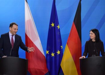 German Foreign Minister Annalena Baerbock and Poland's Foreign Minister Radoslaw Sikorski hold a joint a press conference in Berlin on January 30, 2024. (Photo by JOHN MACDOUGALL / AFP)