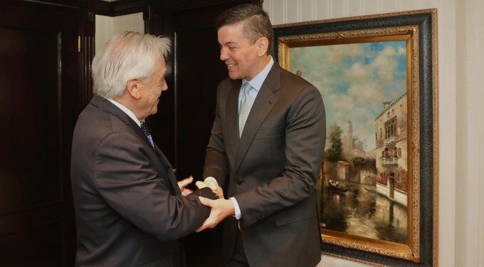 Sebastián Piñera y Santiago Peña. Foto @SantiPenap