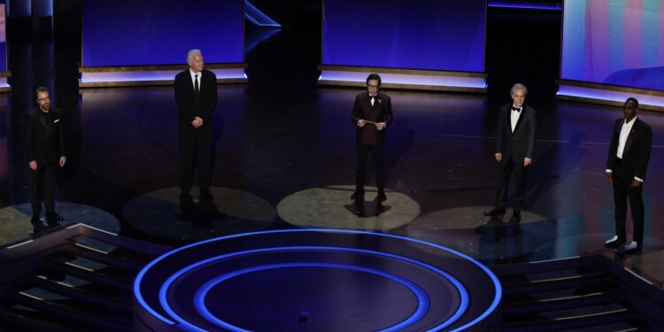 Los Angeles (United States), 10/03/2024.- Presenters for Best Supporting Actor Sam Rockwell (L), Tim Robbins (2-L), Ke Huy Quan (C), Christoph Waltz (2-R) and Mahershala Ali (R), during the 96th annual Academy Awards ceremony at the Dolby Theatre in the Hollywood neighborhood of Los Angeles, California, USA, 10 March 2024. The Oscars are presented for outstanding individual or collective efforts in filmmaking in 23 categories. EFE/EPA/CAROLINE BREHMAN