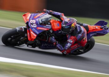 Scarperia (Italy), 31/05/2024.- Spanish MotoGP rider Jorge Martin, of Prima Pramac Racing team, participates in the second training free session of the Motorcycling Grand Prix of Italy, in Scarperia, central Italy, 31 May 2024. (Motociclismo, Ciclismo, Italia) EFE/EPA/CLAUDIO GIOVANNINI