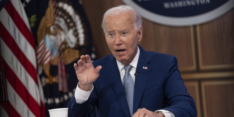 Washington (United States Of America), 03/09/2024.- US President Joe Biden delivers remarks during the kickoff event of the 'Investing in America' content series at the White House, in Washington, DC, USA, 03 September 2024. Biden's 'Investing in America' agenda is 'mobilizing historic levels of private sector investments in the United States, bringing manufacturing back to America after decades of offshoring', he said. (Estados Unidos) EFE/EPA/CHRIS KLEPONIS / POOL