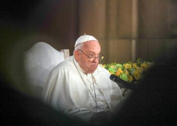 Brussels (Belgium), 28/09/2024.- Pope Francis delivers a speech during a meeting with bishops, priests, deacons, consecrated persons, seminarians and pastoral workers at Koekelberg National Basilica of the Sacred Heart in Brussels, Belgium, 28 September 2024. The Pope is in Brussels on a trip to 'the heart of Europe' to discuss the continent's role in the world. The pastoral visit to Brussels, focusing on the celebrations of the 600th anniversary of the Catholic University of Leuven in Belgium, will last until 29 September. (Papa, Obispo, Bélgica, Bruselas) EFE/EPA/OLIVIER HOSLET