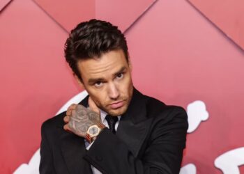 Liam Payne posa ante fotógrafos a su llegada a los British Fashion Awards en Londres, el 5 de diciembre de 2022 (Foto de Vianney Le Caer/Invision/AP, Archivo)