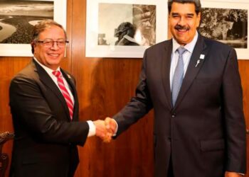 Gustavo Petro y Nicolás Maduro. | Foto: Foto: Leo Queen - Presidencia