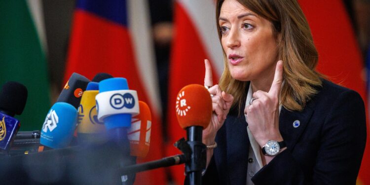 Brussels (Belgium), 19/12/2024.- European Parliament President Roberta Metsola speaks with the media at the EU Summit in Brussels, Belgium, 19 December 2024. EU leaders are meeting in Brussels to discuss Ukraine, the EU in the world, the Middle East, resilience and preparedness, migration, and foreign policy issues. (Bélgica, Ucrania, Bruselas) EFE/EPA/OLIVIER MATTHYS